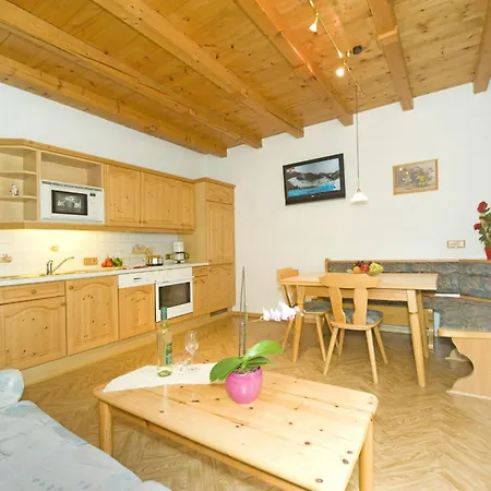 Stoeckl Apartment